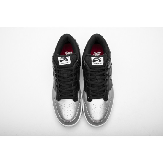Supreme x Nike SB Dunk Low OG "Metallic Silver" Black Silver CK3480-001