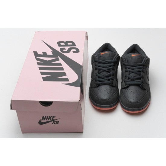 Nike Dunk Low SB TRD QS "Black Pigeon" Black Red 883232-008