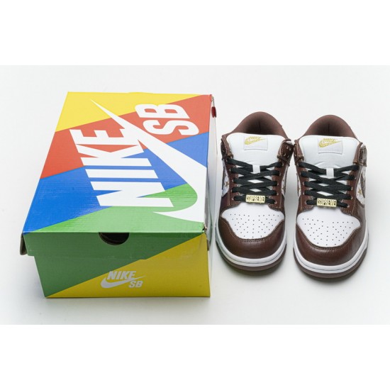 Supreme x Nike SB Dunk Low "Brown Stars" Brown White DH3228-103