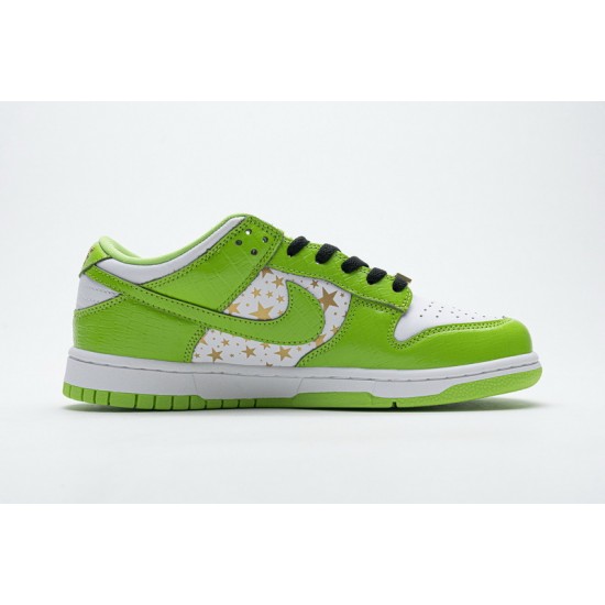Supreme x Nike SB Dunk Low "Green Stars" White Green DH3228-101
