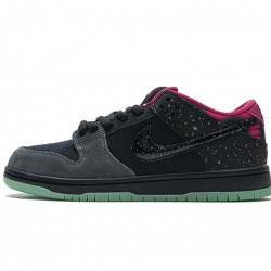 Nike Dunk Low Premium SB AE QS "Northern Lights" Black Red 724183-063