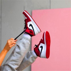 Nike Air Jordan 1 Mid Chicago 2020 WhiteGym Red Black 554724 173 AJ1 Sneakers