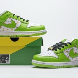 Supreme x Nike SB Dunk Low "Green Stars" White Green DH3228-101